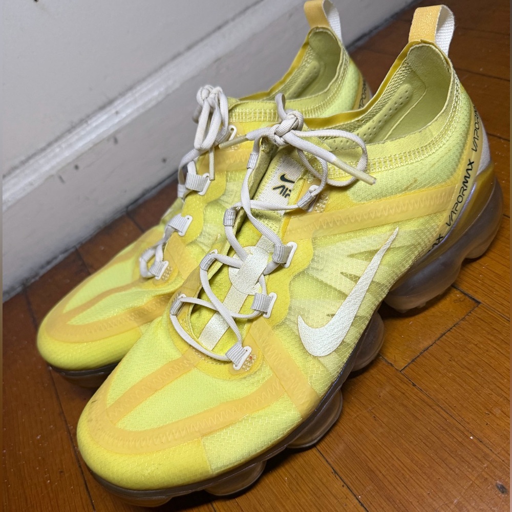 Women’s Nike Air VaporMax Size US 9.5